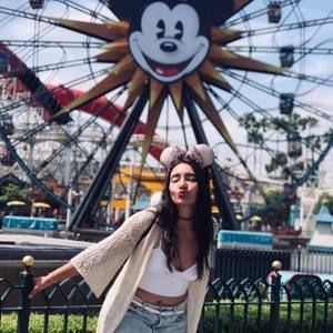 Meet your Posher, Karina